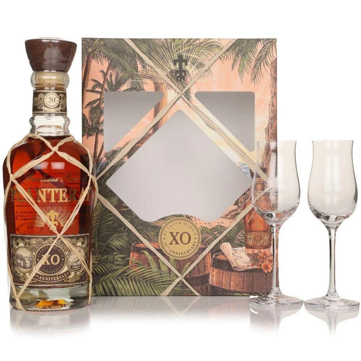 Planteray XO 20th Anniversary rum 2 tulipán pohárral